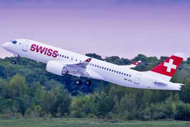 Swiss recebe primeiro jato CS300 da Bombardier