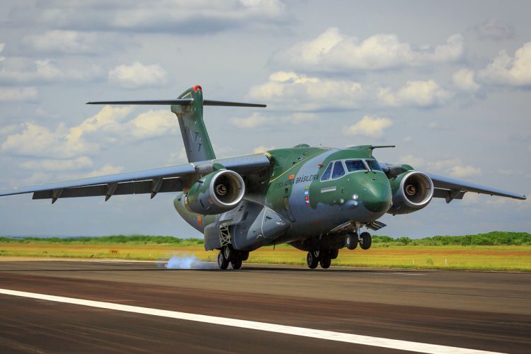 A FAB vai receber os dois primeiros cargueiros KC-390 em 2018 (FAB)