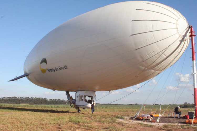 O ADB-3 é primeiro dirigível tripulado projetado pela Airship, empresa formada em 2005 (Divulgação)