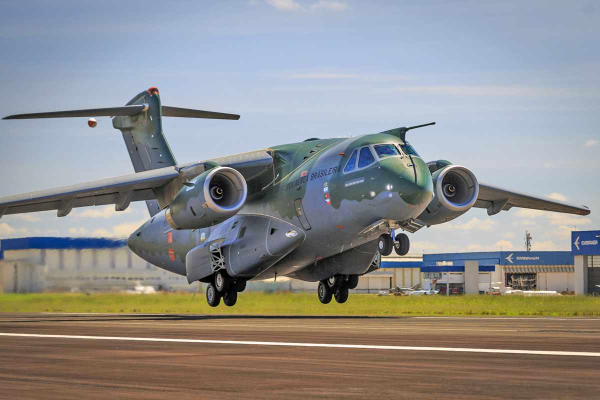 O KC-390 é projetado para transportar até 26 toneladas de carga, capacidade superior a do Hercules (FAB)