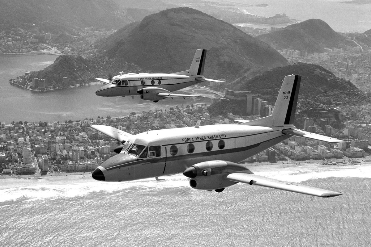 O Bandeirante foi o primeiro avião comercial desenvolvido no Brasil (Embraer)