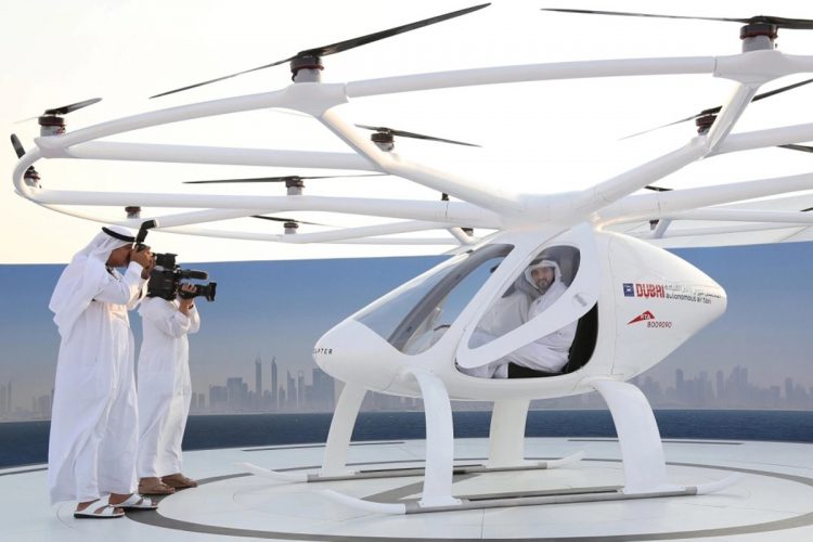 O Volocopter é impulsionado por motores elétricos e pode permanecer voando por 30 minutos (Divulgação)