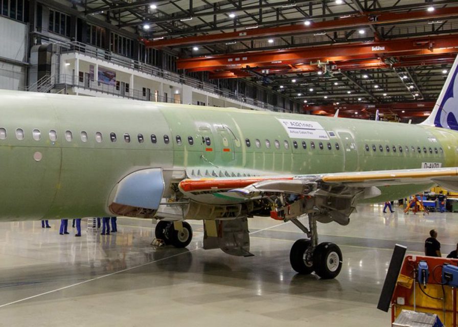 O A321 ACF conta com saídas de emergência na parte central da fuselagem (Airbus)
