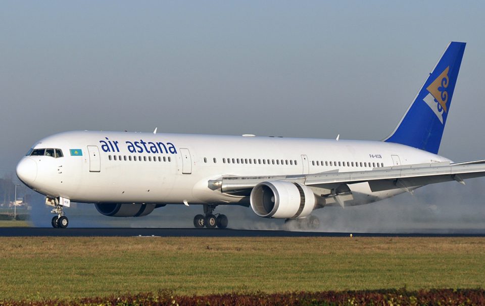 A Air Astana, do Cazaquistão, foi a última empresa que comprou o 767 comercial (Jules Meulemans)