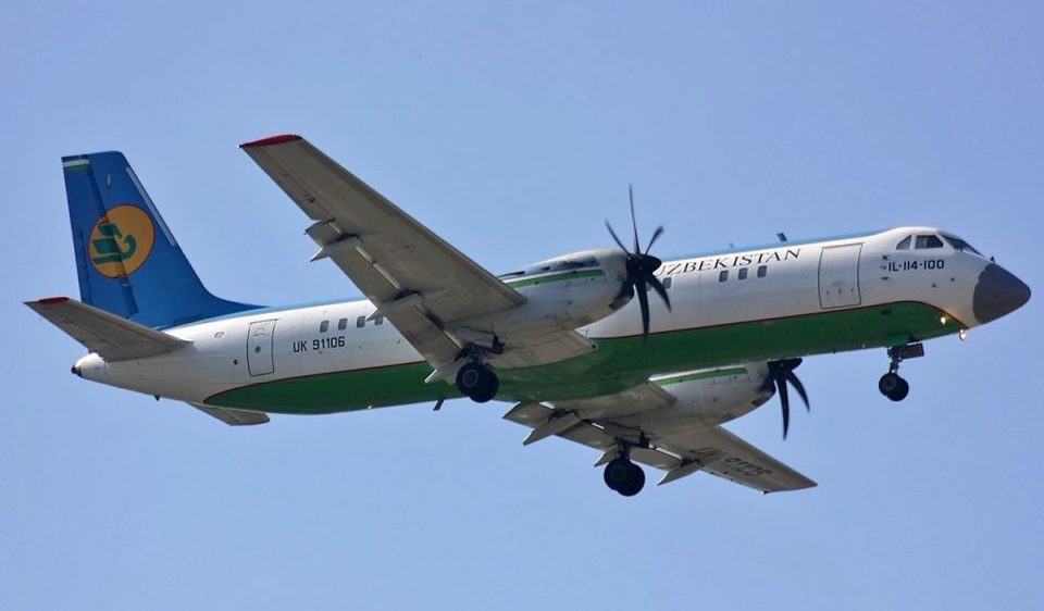 A companhia Uzbekistan Airlines é o único operador comercial do IL-114, com seis unidades na frota (Andrew Dyubin)