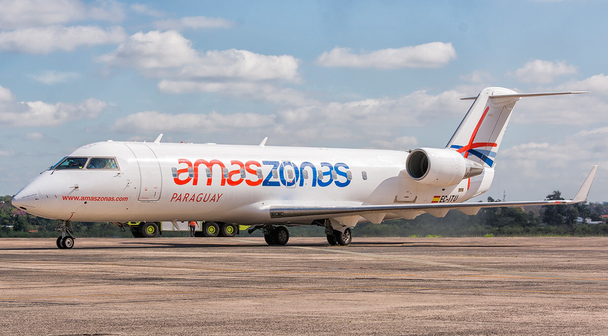 Os voos da Amaszonas são operados com jatos Bombardier CRJ200 (Divulgação)