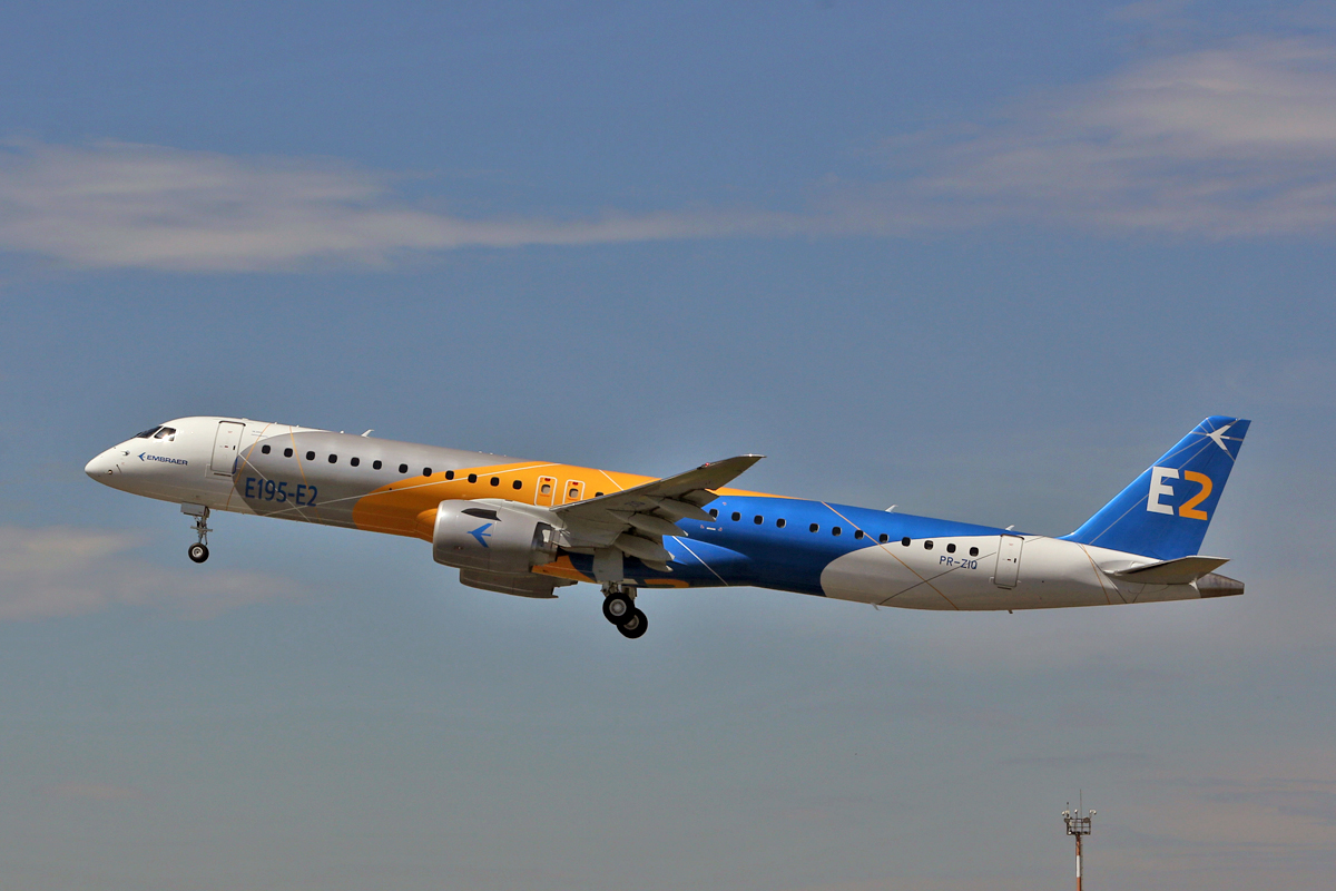 O E195-E2 é o maior modelo na nova série E2 da Embraer, com capacidade para até 146 passageiros (Embraer)