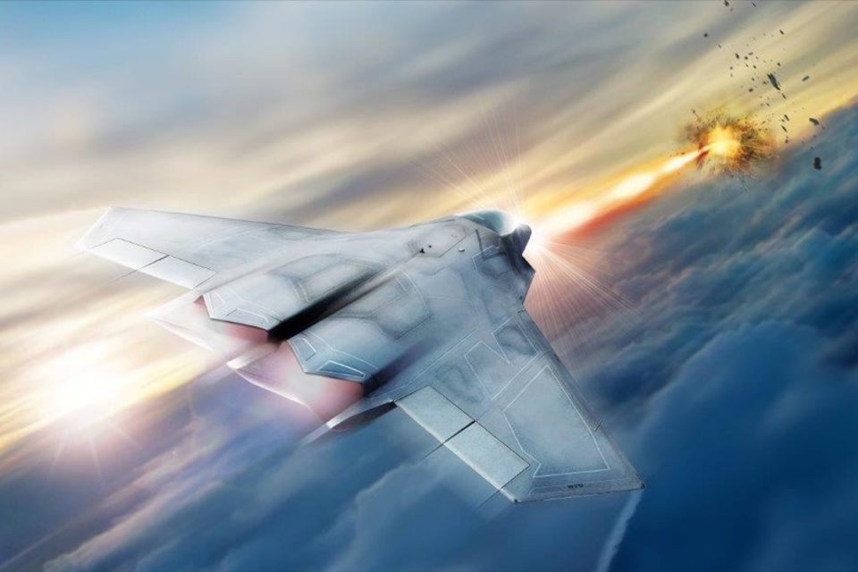 Enquanto um míssil pode custar centenas de milhares de dólares, disparar um laser custa apenas 1 dólar (Lockheed Martin)