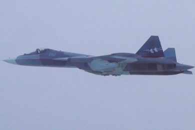 Futuro caça stealth da Rússia, Su-57 voa com motor definitivo
