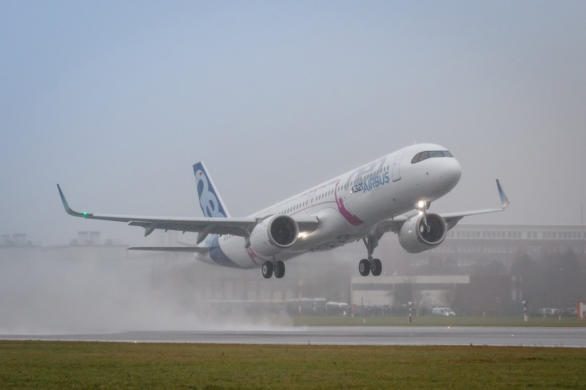 O novo A321LR deve chegar ao mercado da aviação comercial até o final deste ano (Airbus)