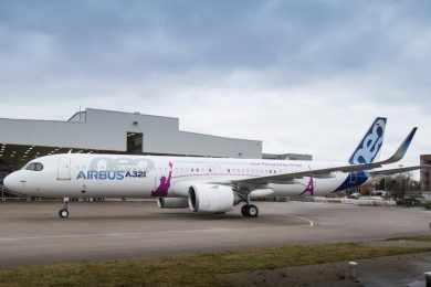 Para levar mais passageiros, a Airbus precisou reprojetar as saídas de emergência no A321 ACF (Airbus)