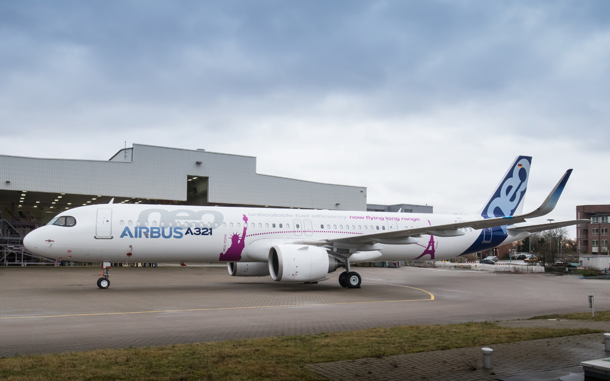 Para levar mais passageiros, a Airbus precisou reprojetar as saídas de emergência no A321 ACF (Airbus)