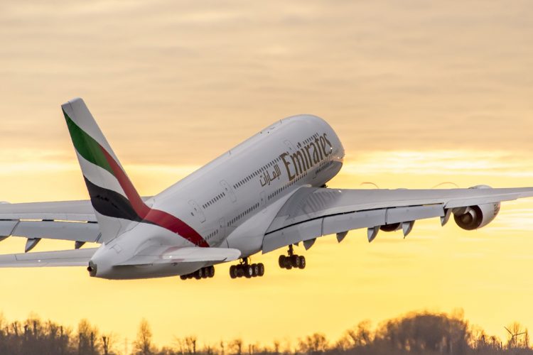 O novo acordo da Emirates prevê a aquisição de 20 jatos A380 e opção para mais 16 unidades (Airbus)