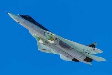 Rússia envia seu novo caça Sukhoi Su-57 para testes de combate na Síria