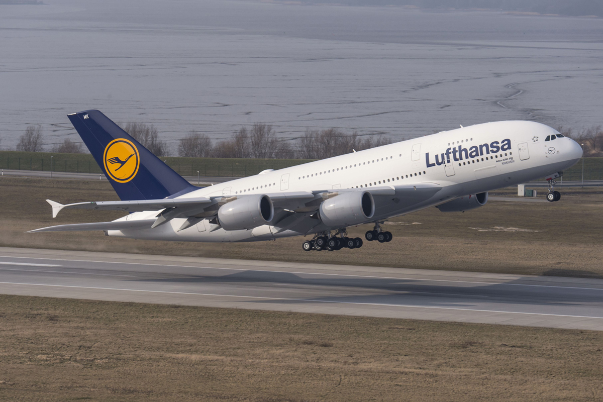 Alguns dos aeroportos liberados para receber o A380 já tinham autorização para operações do 747-8 (Airbus)