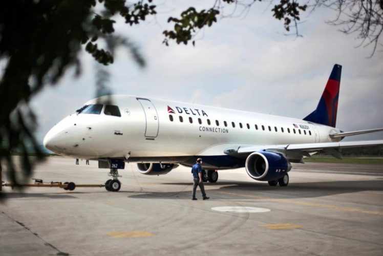 O jato da Embraer vem "pré-configurado" para ser convertido para receber 76 assentos (SkyWest/Twitter)