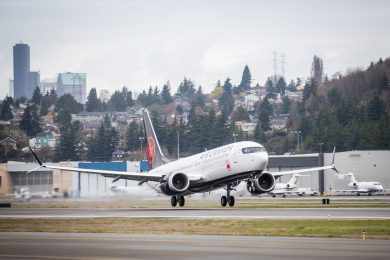 A Air Canada recebeu o 100º 737 MAX de série produzido pela Boeing (Divulgação)