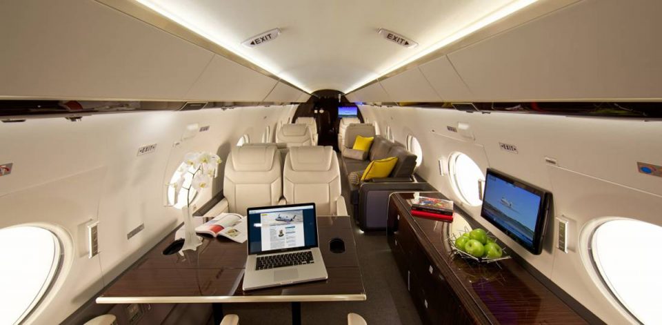 A cabine do G560 pode ser configurada para transportar até 18 passageiros (Gulfstream)