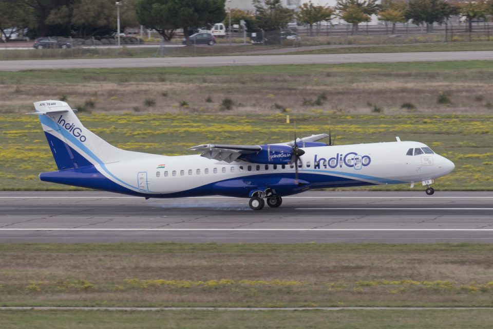 O ATR 72 é atualmente o avião turbo-hélice comercial mais vendido no mundo (ATR)