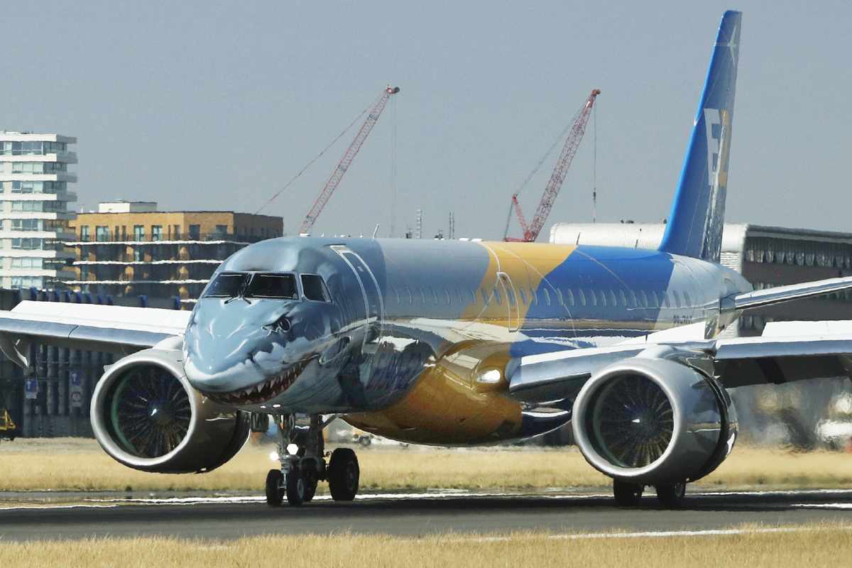 "Profit Hunter": depois de ganhar pinturas de águia e tigre, o "caçador" da vez é um tubarão (Embraer)