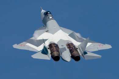 Rússia testa o caça Su-57 pilotado por controle remoto