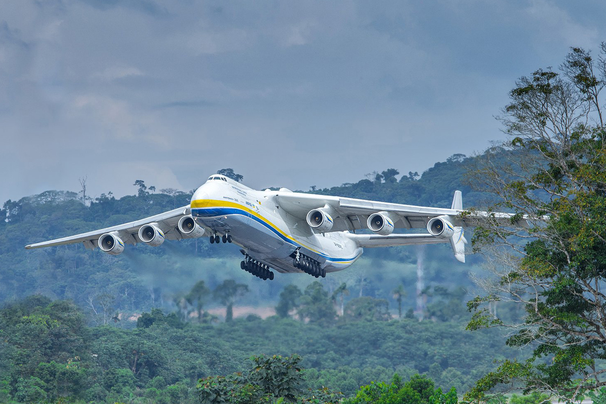 O AN-225 realizou 12 voos entre a Bolívia e o Chile em junho (Boliviaspotter/@AntonovCompany)