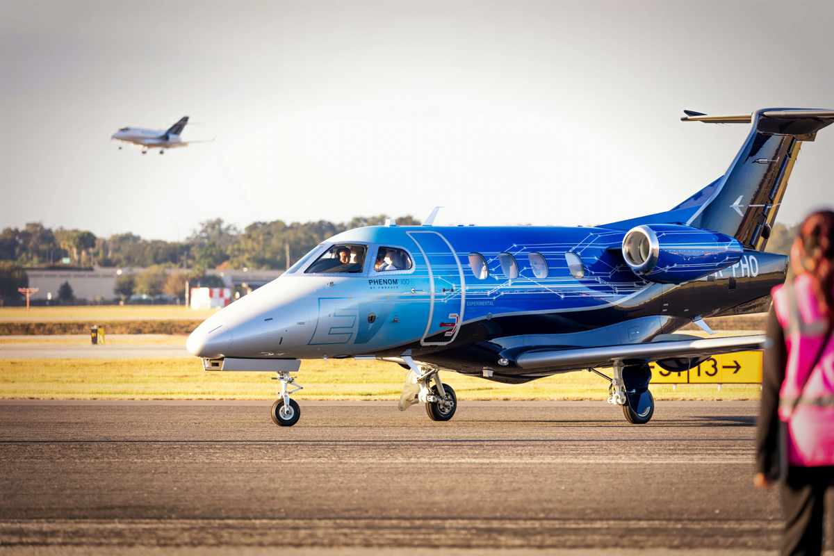 O Phenom 100EV tem os motores especiais para gerar mais empuxo em locais quentes e elevados (Embraer)