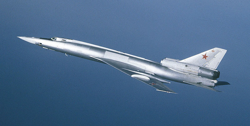 A primeira geração do Tu-22 levava os motores fora da fuselagem (Divulgação)
