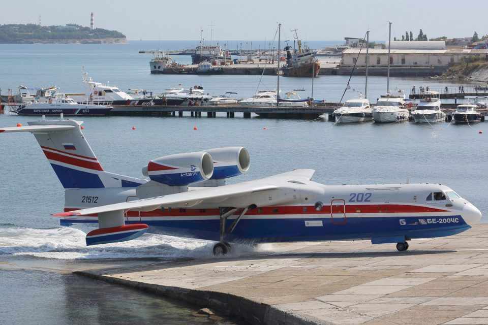 Primeiro Beriev Be-200ES bombeiro da Argélia » Força Aérea