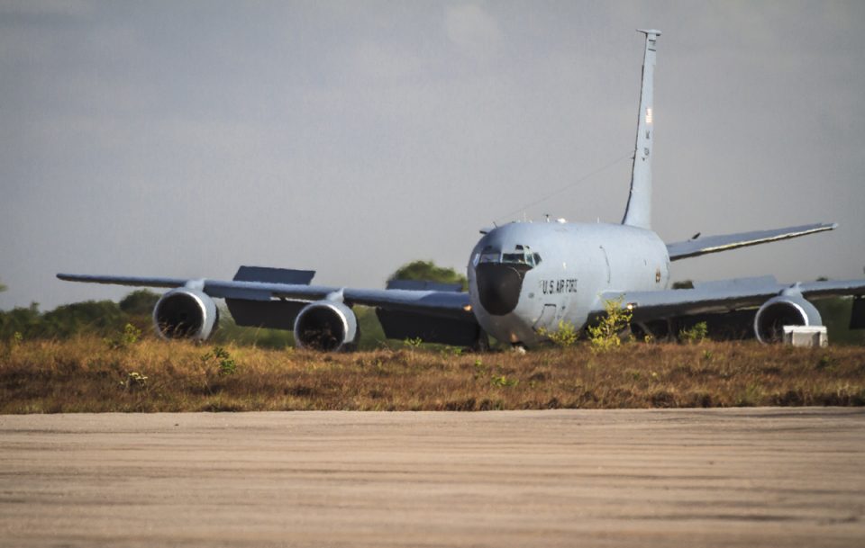 Chile e EUA enviaram para a Cruzex reabastecedores aéreos KC-135 Stratotanker (FAB)