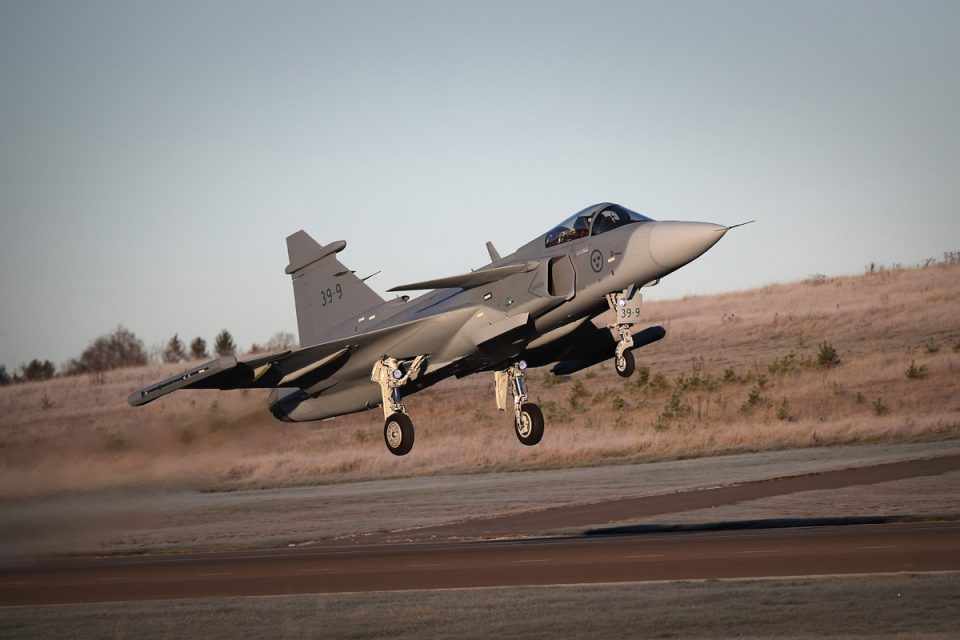 O segundo Gripen E de teste é equipado com um computador de voo mais potente (SAAB)