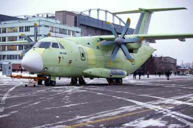 Mini-cargueiro Ilyushin Il-112 está próximo do primeiro voo