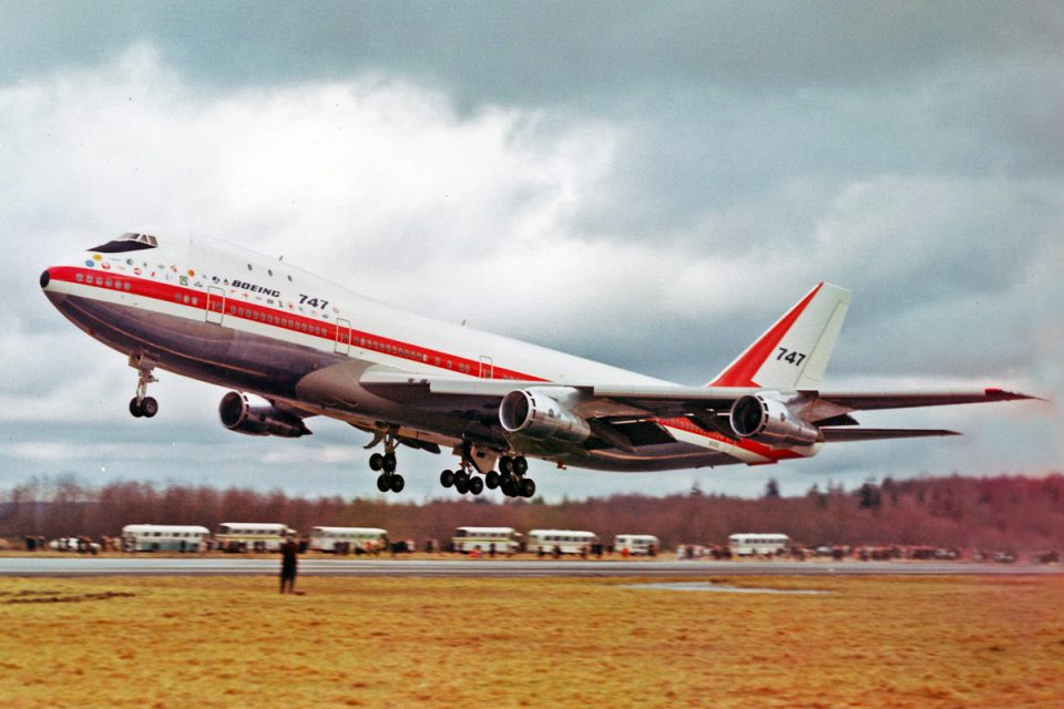 Imagem da primeira decolagem do Boeing 747, em 9 de fevereiro de 1969 (Boeing)