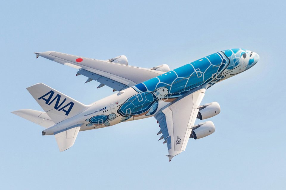 A ANA encomendou três A380; cada modelo será pintado de uma cor diferente (Airbus)