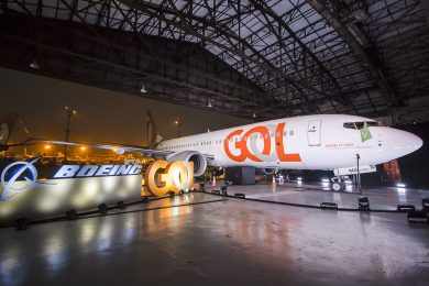 O primeiro Boeing 737 MAX da Gol durante sua apresentação em 2018