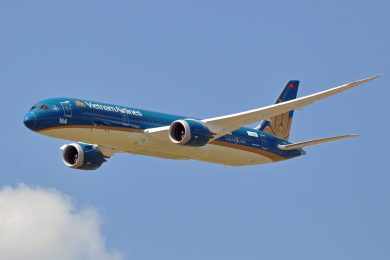 Lambança? Boeing 787 da Vietnam Airlines quase pousou de barriga