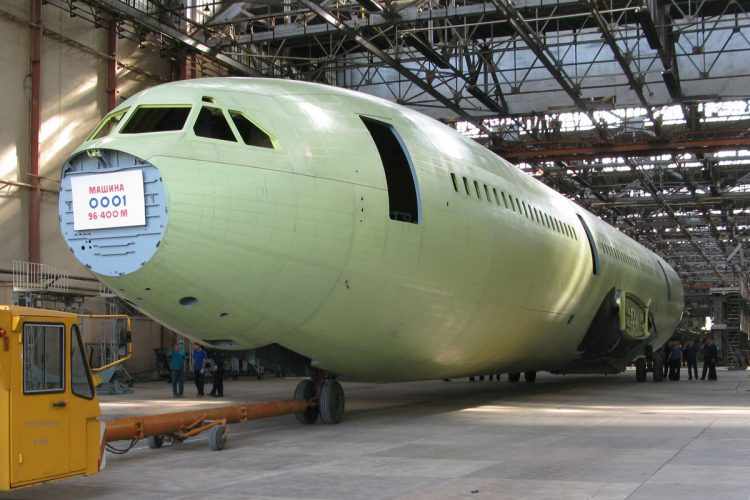 Ilyushin Il-96-400M