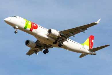 TAP estuda renovar divisão regional com jatos E195-E2 ou A220