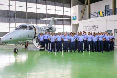 FAB apresenta novos jatos utilitários U-100 Phenom EV