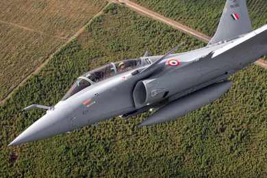 Índia recebe primeiro caça Rafale