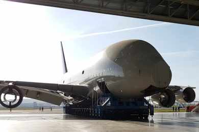 Primeiro Airbus A380 é desmontado na França