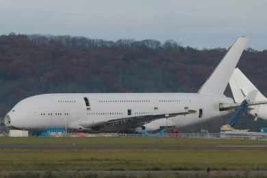 Mais um Airbus A380 começa a ser desmontado na França