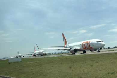 Excesso de processos contra companhias aéreas no Brasil preocupa entidades da aviação