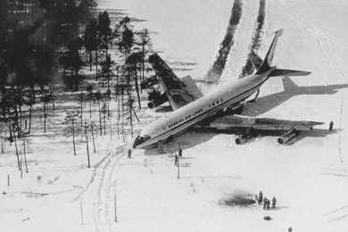 Ataques por engano (e intencionais) contra aviões comerciais acontecem desde os anos 1930