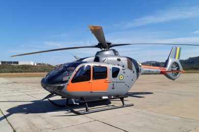 Marinha do Brasil recebe primeiro helicóptero UH-17 da Helibras