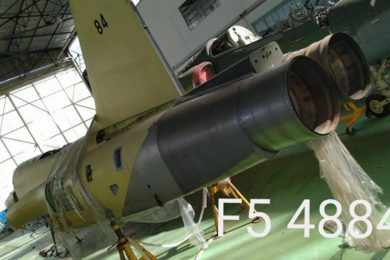 FAB leiloa três “charutos” de caças F-5