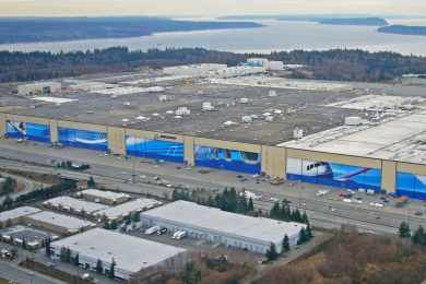 A gigantesca fábrica da Boeing em Everett