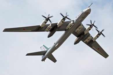 Perto dos 68 anos, bombardeiro russo Tupolev Tu-95 ganha versão atualizada