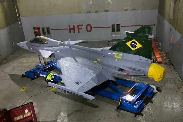 Primeiro caça F-39E Gripen da Força Aérea Brasileira