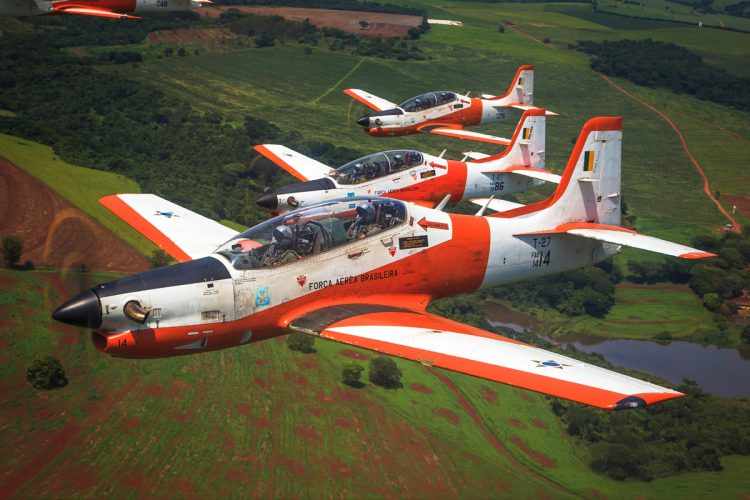 Embraer T-27 Tucano